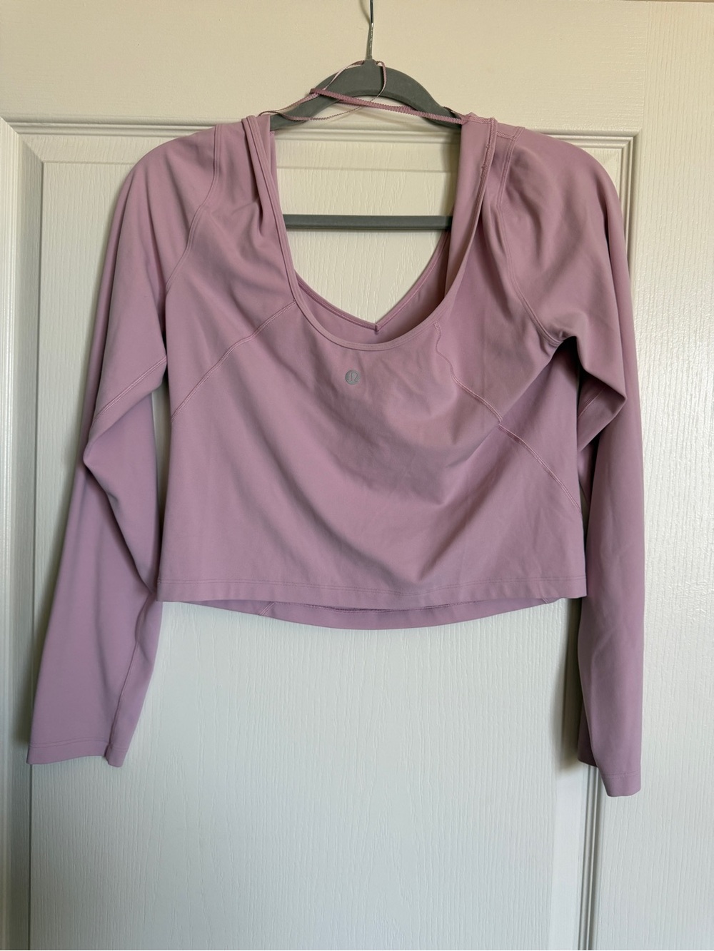lululemon athletica Women's Pink Long-Sleeve Scoop Neck Crop Hoodie